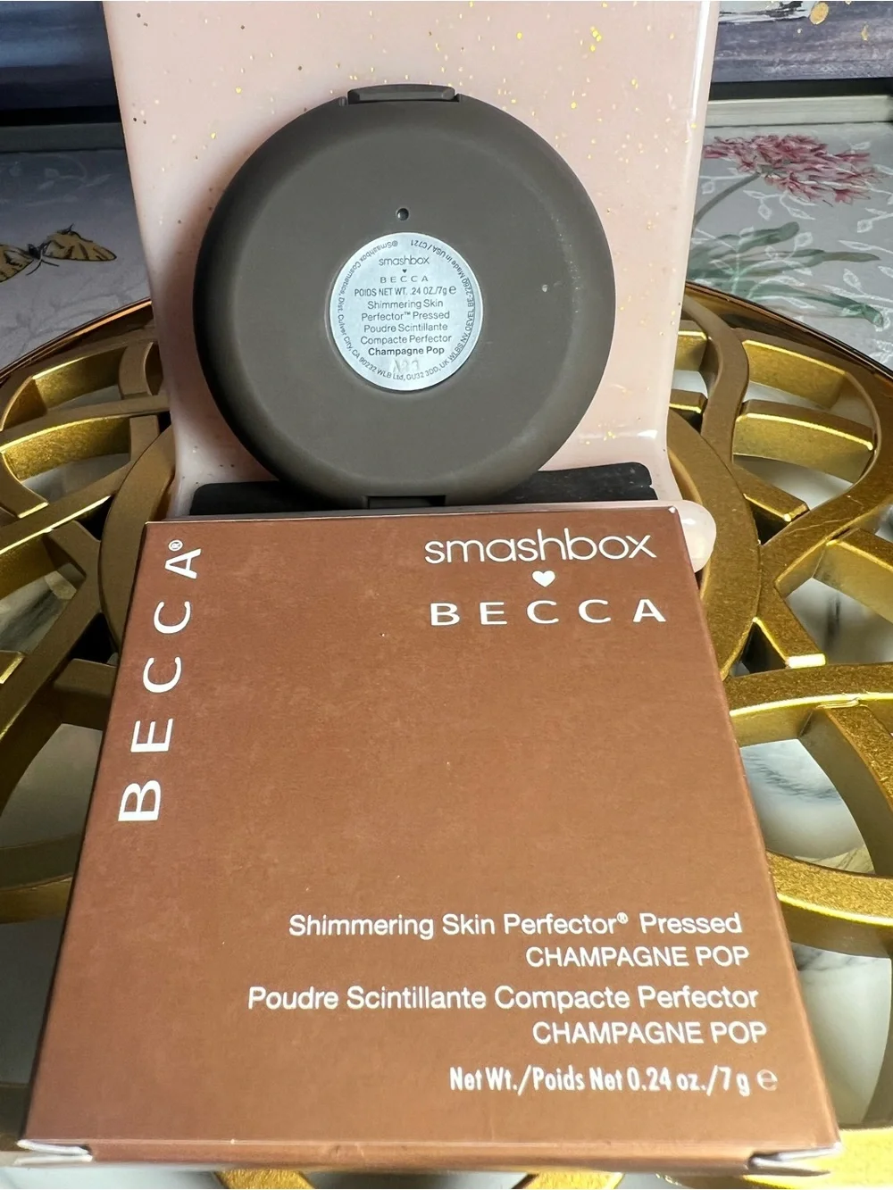BECCA x Smashbox Shimmering Highlighter - UFO Style Compact